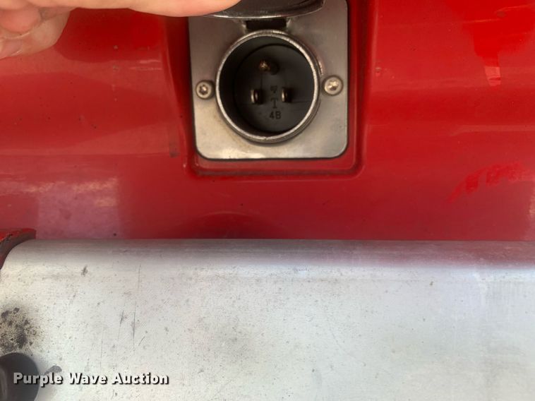 image for item LH9666 2018 Freightliner Cascadia 126  semi truck