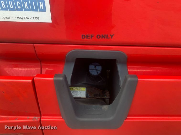 image for item LH9666 2018 Freightliner Cascadia 126  semi truck