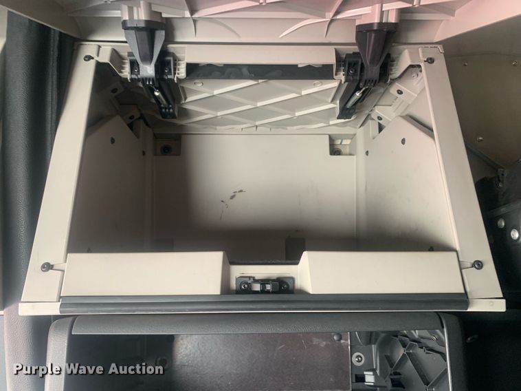 image for item LH9666 2018 Freightliner Cascadia 126  semi truck