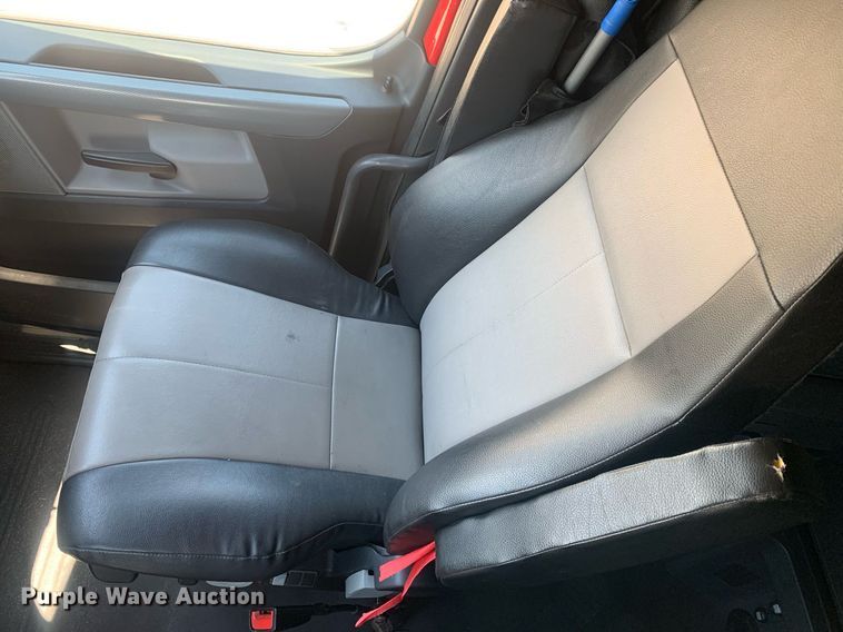 image for item LH9666 2018 Freightliner Cascadia 126  semi truck