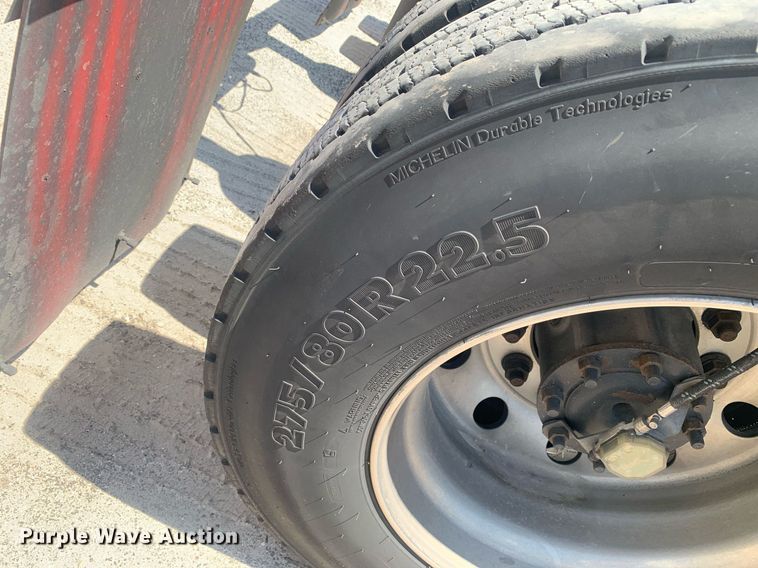 image for item LH9666 2018 Freightliner Cascadia 126  semi truck