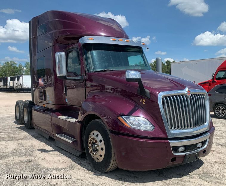 image for item LH9667 2020 International LT625  semi truck