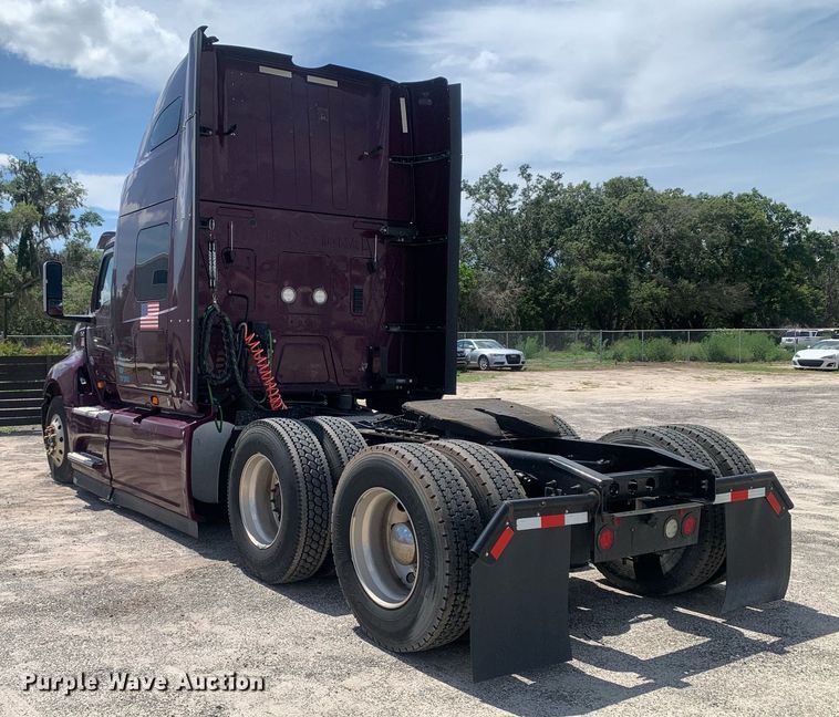 image for item LH9667 2020 International LT625  semi truck