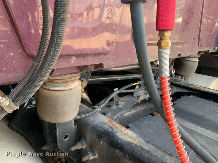 image for item LH9667 2020 International LT625  semi truck