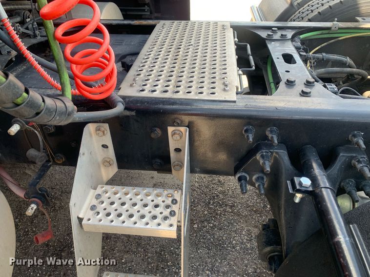 image for item LH9667 2020 International LT625  semi truck