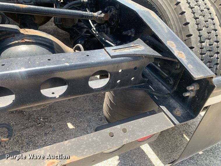 image for item LH9667 2020 International LT625  semi truck