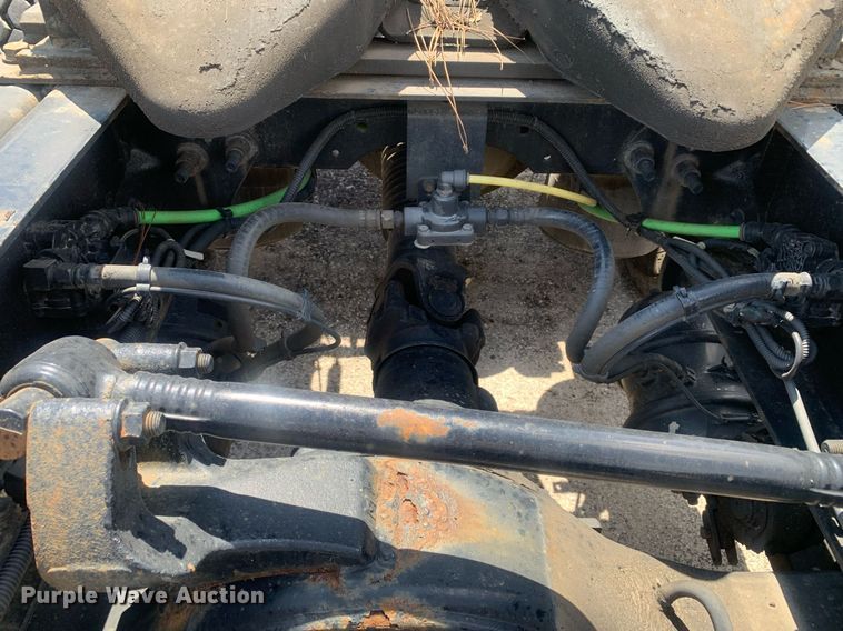 image for item LH9667 2020 International LT625  semi truck