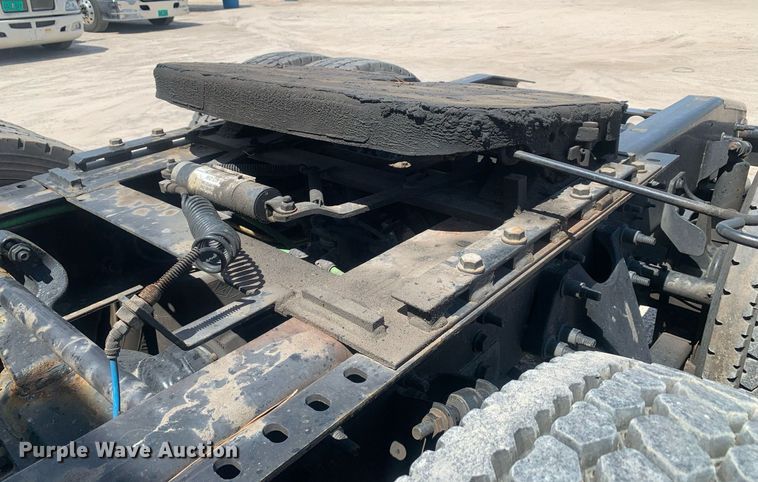 image for item LH9667 2020 International LT625  semi truck