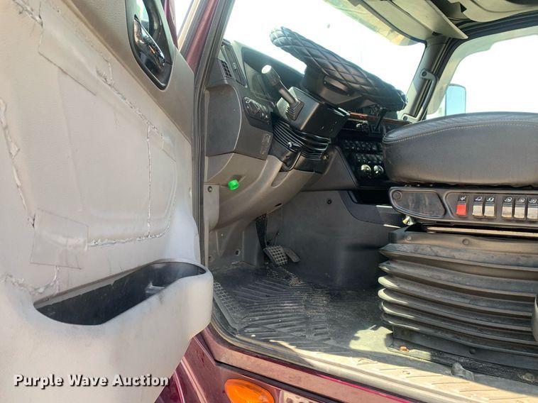 image for item LH9667 2020 International LT625  semi truck