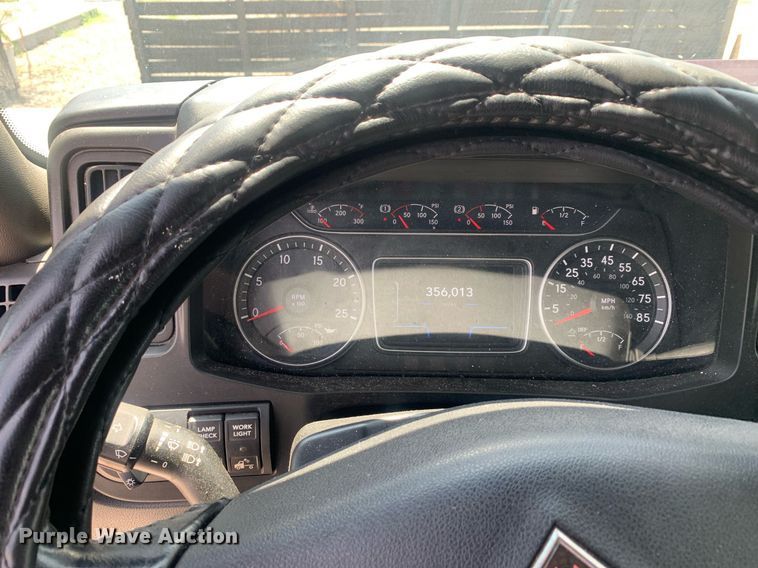 image for item LH9667 2020 International LT625  semi truck