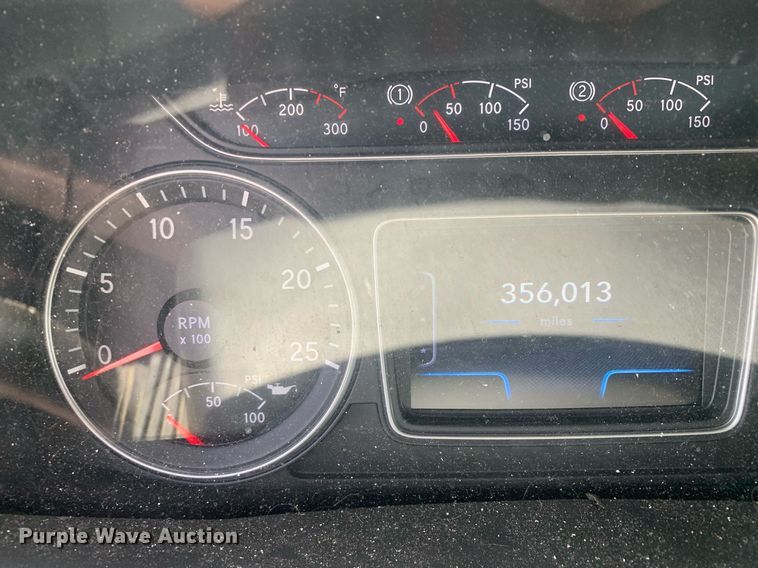 image for item LH9667 2020 International LT625  semi truck