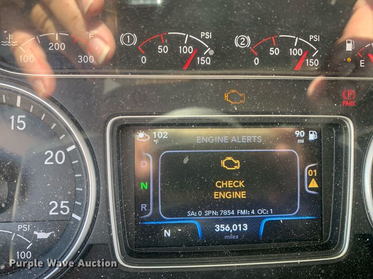 image for item LH9667 2020 International LT625  semi truck