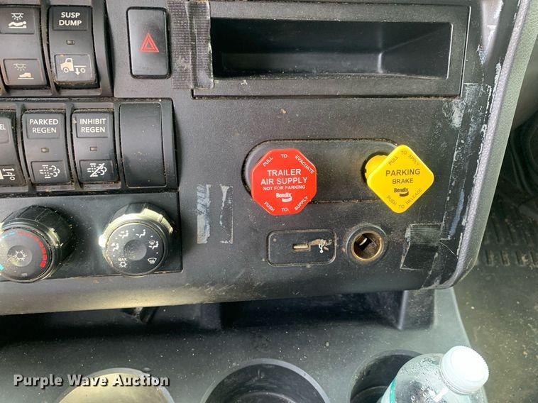 image for item LH9667 2020 International LT625  semi truck