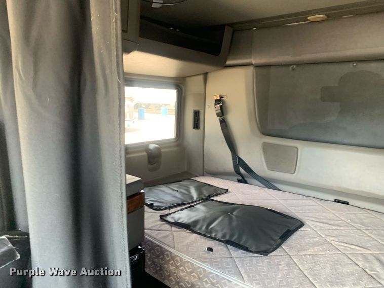 image for item LH9667 2020 International LT625  semi truck