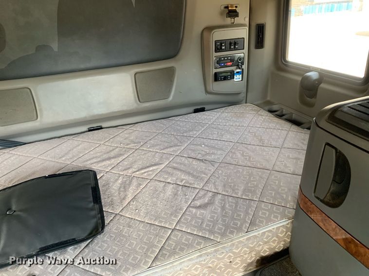 image for item LH9667 2020 International LT625  semi truck