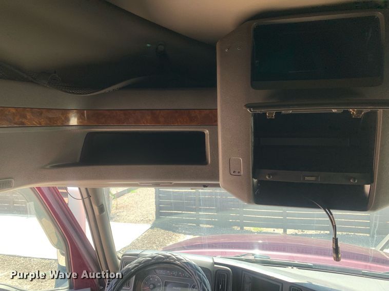 image for item LH9667 2020 International LT625  semi truck