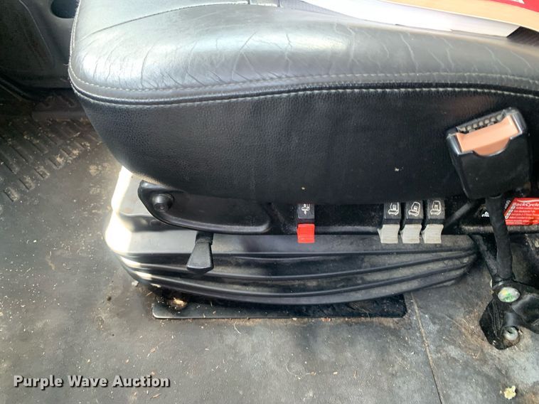 image for item LH9667 2020 International LT625  semi truck