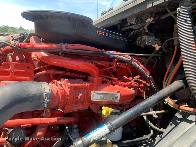 image for item LH9667 2020 International LT625  semi truck