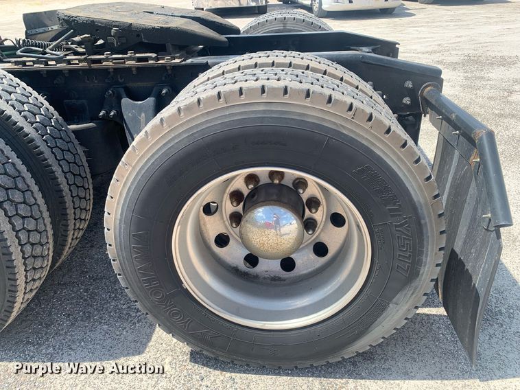 image for item LH9667 2020 International LT625  semi truck