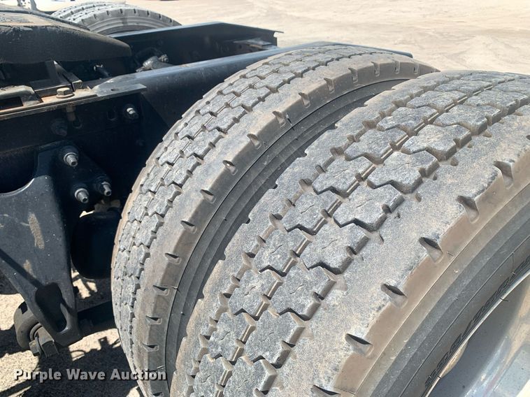 image for item LH9667 2020 International LT625  semi truck