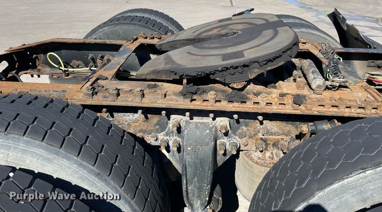 image for item LJ9556 2007 Sterling AT9500  semi truck