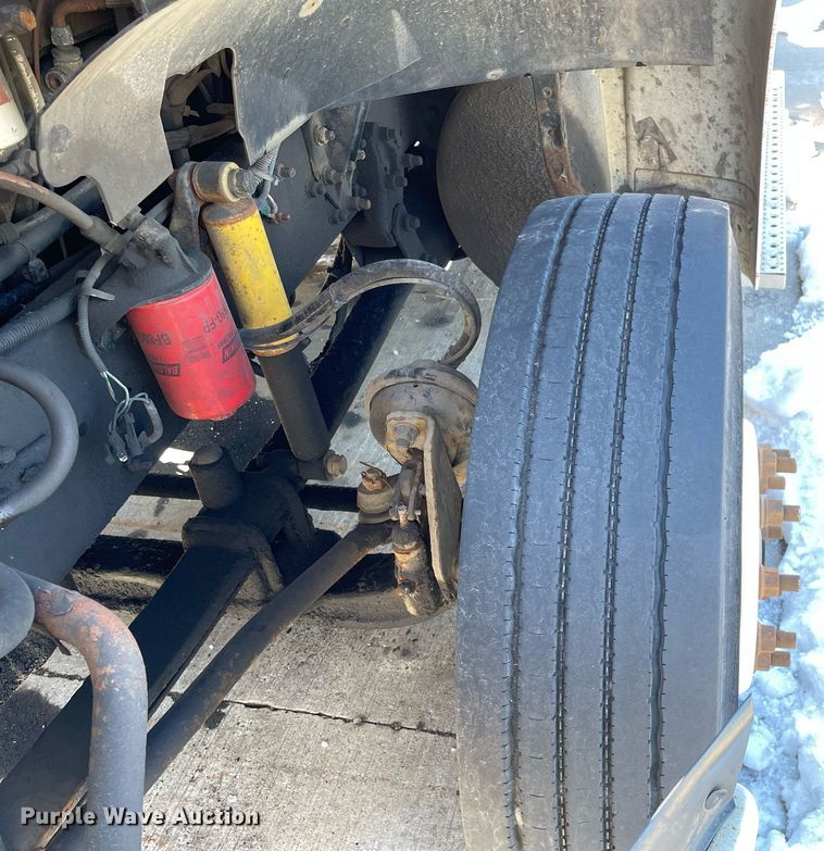 image for item LJ9556 2007 Sterling AT9500  semi truck