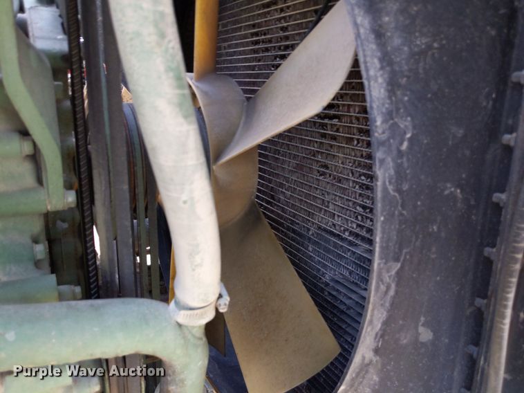 image for item LL9225 1991 Freightliner FLC  semi truck