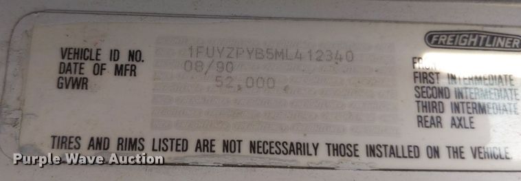 image for item LL9225 1991 Freightliner FLC  semi truck