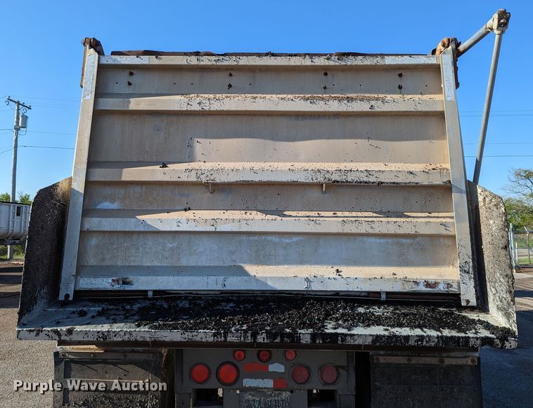 image for item LM9795 1979 Hobbs GA-24-53  end dump trailer