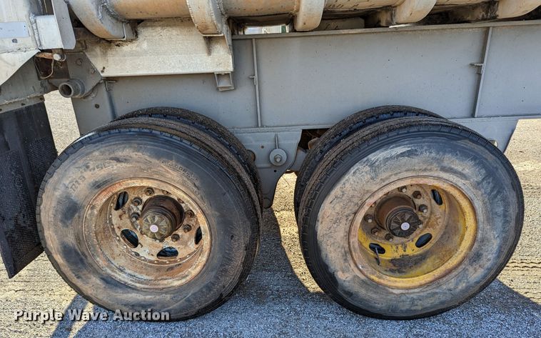 image for item LM9795 1979 Hobbs GA-24-53  end dump trailer