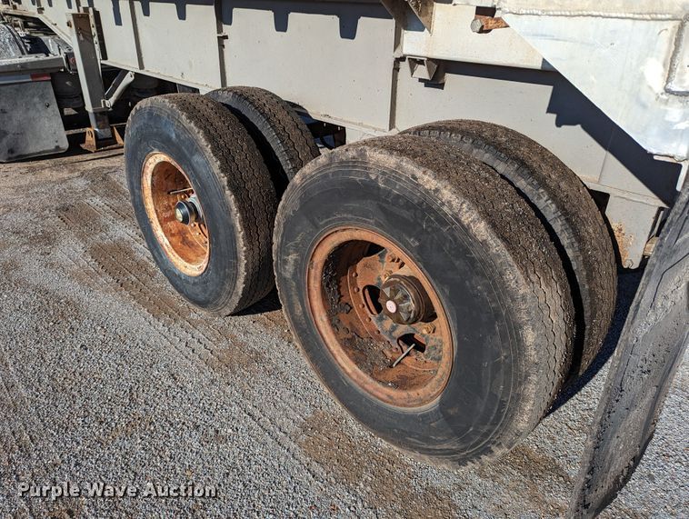 image for item LM9795 1979 Hobbs GA-24-53  end dump trailer