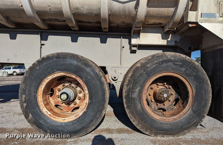 image for item LM9795 1979 Hobbs GA-24-53  end dump trailer