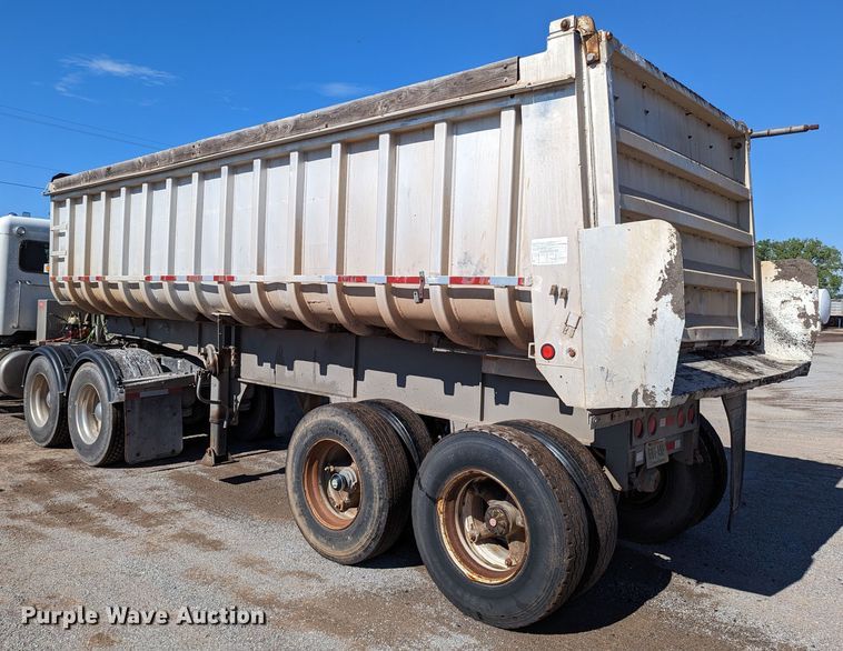 image for item LM9797 1981 Fruehauf ND2-F2-22-7-DA5-24  end dump trailer