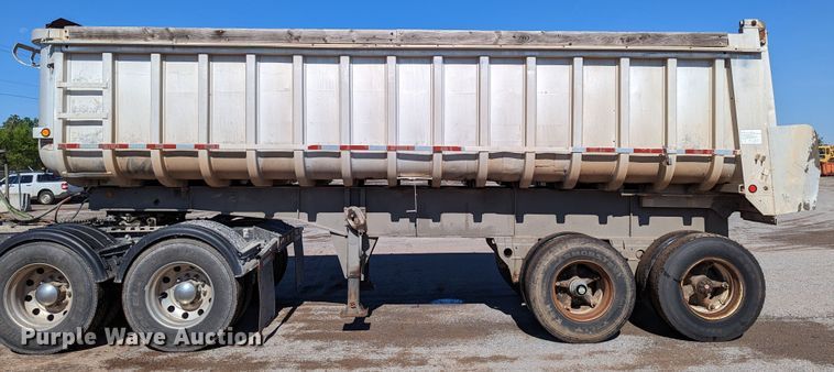 image for item LM9797 1981 Fruehauf ND2-F2-22-7-DA5-24  end dump trailer