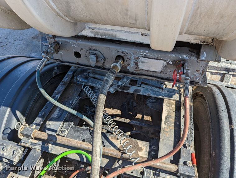 image for item LM9797 1981 Fruehauf ND2-F2-22-7-DA5-24  end dump trailer