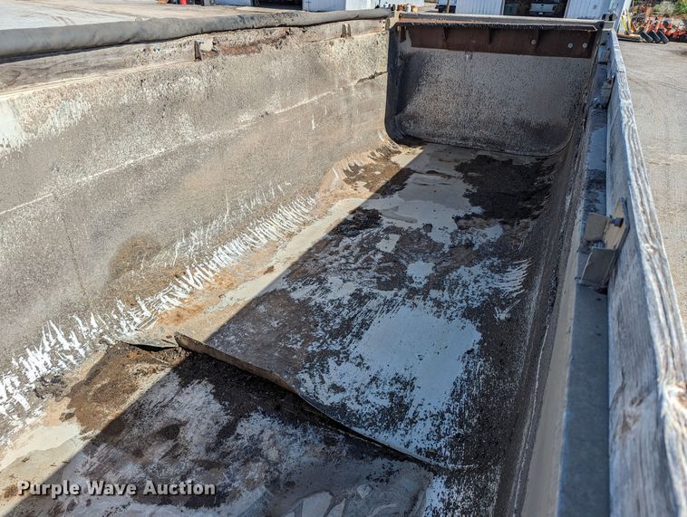 image for item LM9797 1981 Fruehauf ND2-F2-22-7-DA5-24  end dump trailer