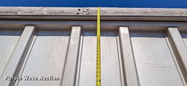 image for item LM9797 1981 Fruehauf ND2-F2-22-7-DA5-24  end dump trailer