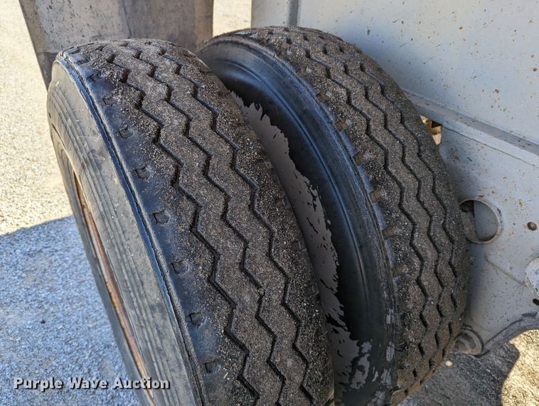 image for item LM9797 1981 Fruehauf ND2-F2-22-7-DA5-24  end dump trailer