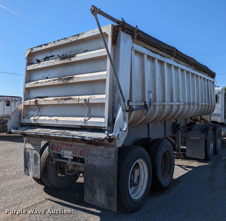 image for item LM9799 1979 Hobbs GS-24-53  end dump trailer