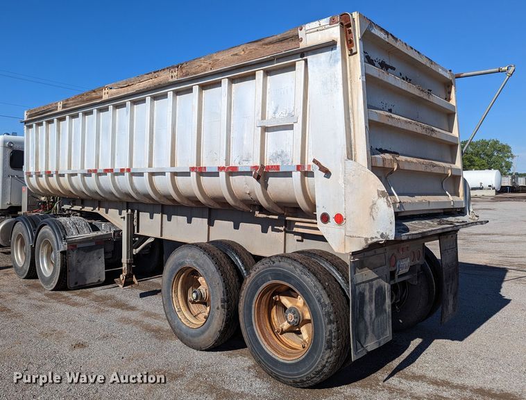 image for item LM9799 1979 Hobbs GS-24-53  end dump trailer