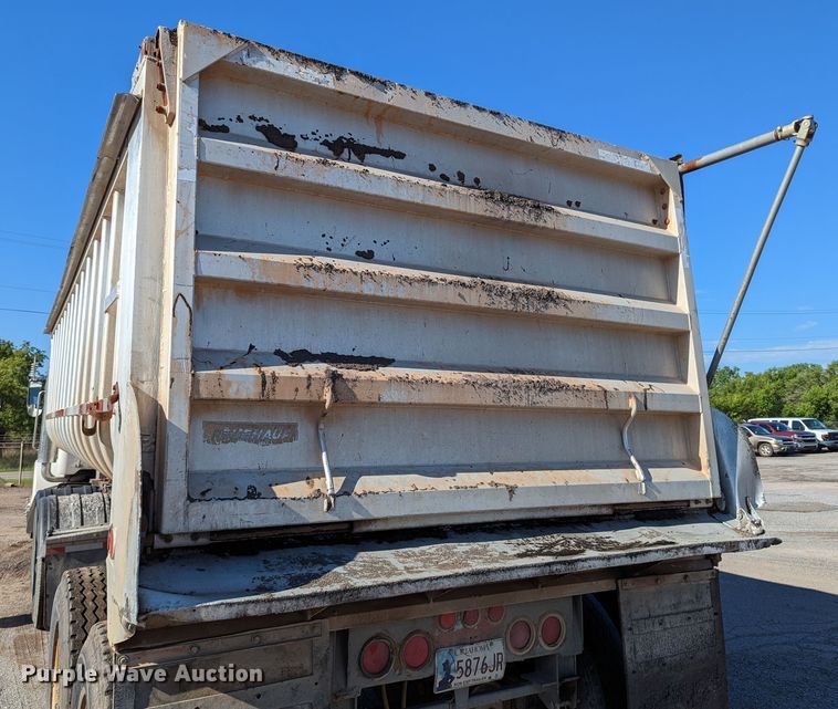 image for item LM9799 1979 Hobbs GS-24-53  end dump trailer