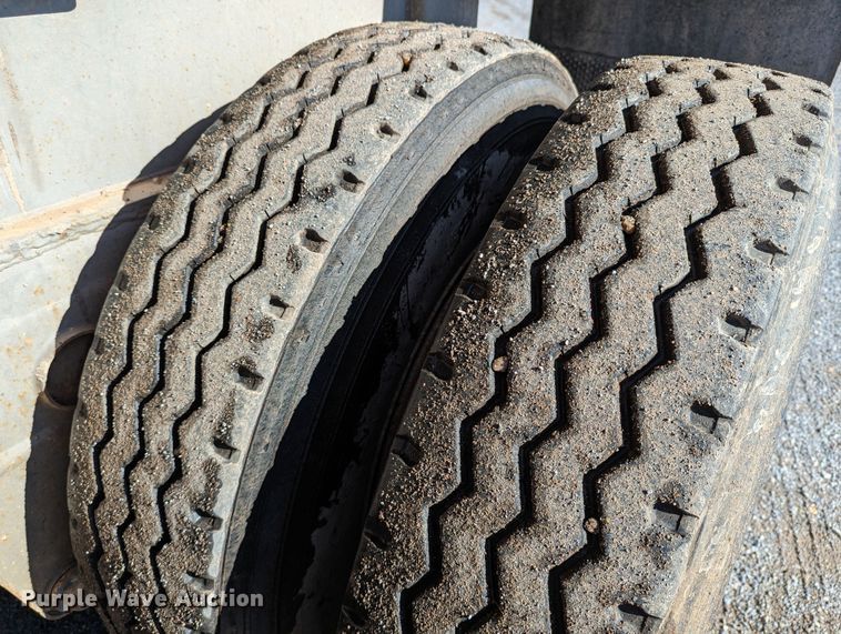 image for item LM9799 1979 Hobbs GS-24-53  end dump trailer