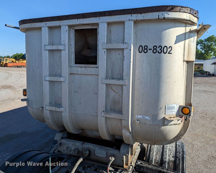 image for item LM9800 1983 Fruehauf ND1-22-7 DA5-24 F2U/C  end dump trailer