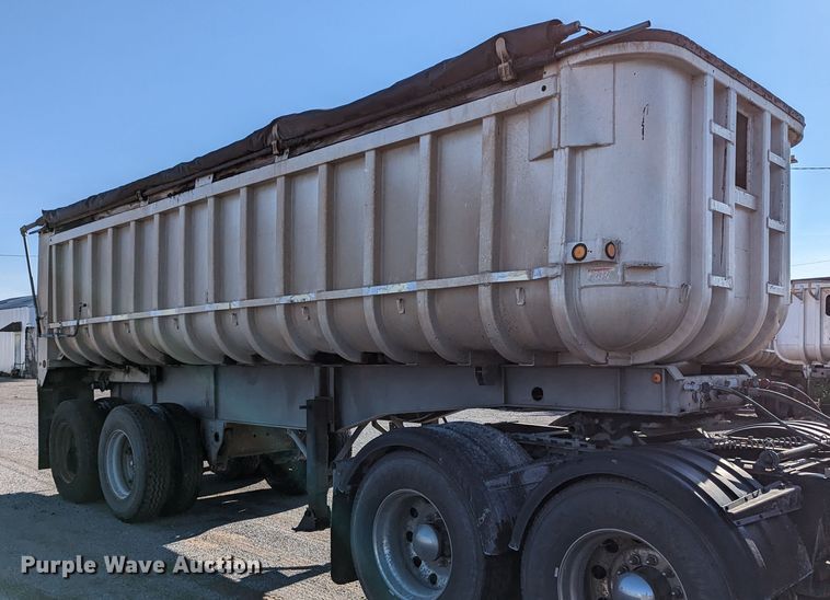 image for item LM9800 1983 Fruehauf ND1-22-7 DA5-24 F2U/C  end dump trailer