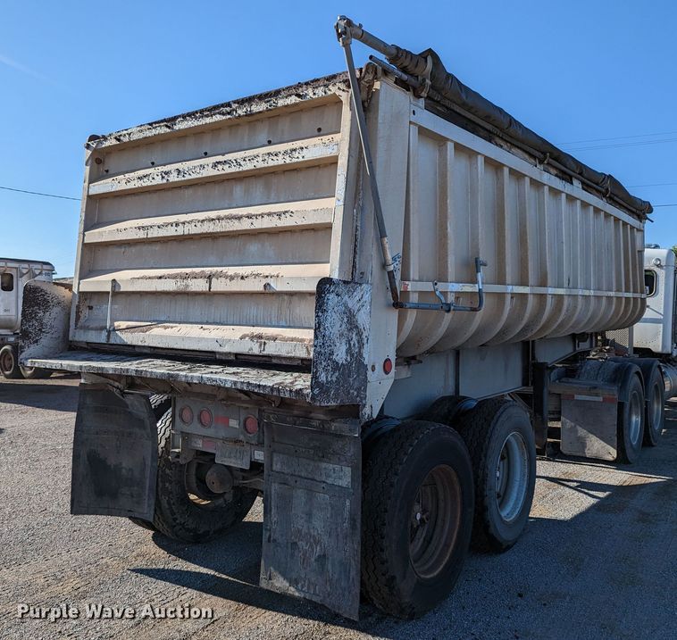 image for item LM9800 1983 Fruehauf ND1-22-7 DA5-24 F2U/C  end dump trailer