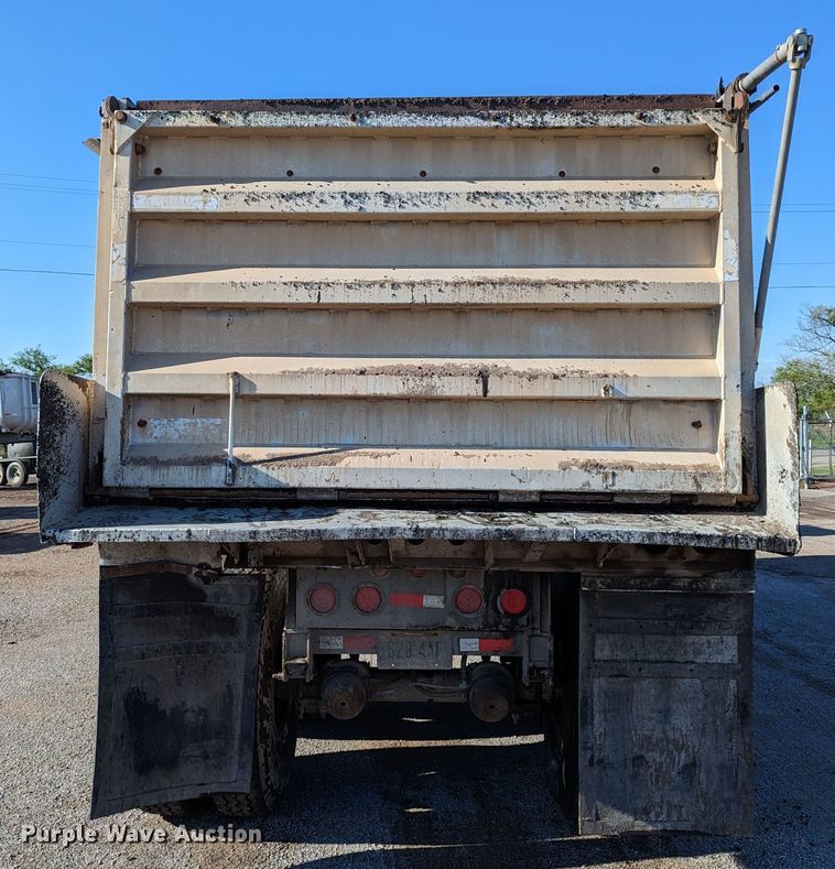 image for item LM9800 1983 Fruehauf ND1-22-7 DA5-24 F2U/C  end dump trailer