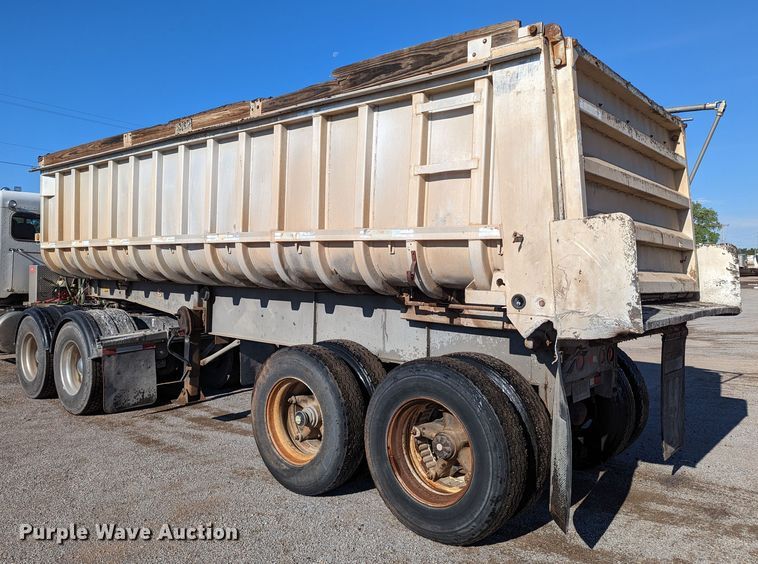 image for item LM9800 1983 Fruehauf ND1-22-7 DA5-24 F2U/C  end dump trailer