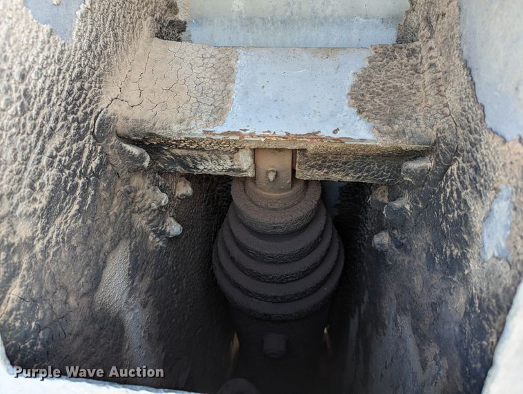 image for item LM9800 1983 Fruehauf ND1-22-7 DA5-24 F2U/C  end dump trailer