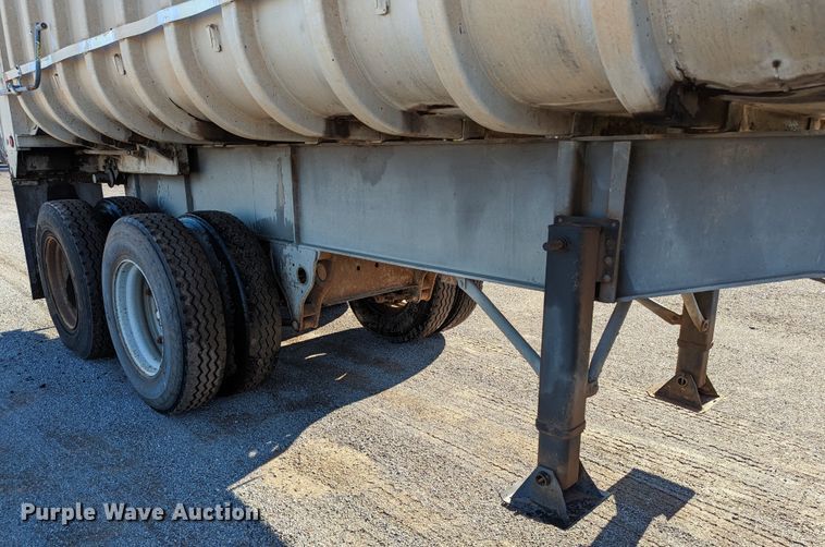 image for item LM9800 1983 Fruehauf ND1-22-7 DA5-24 F2U/C  end dump trailer