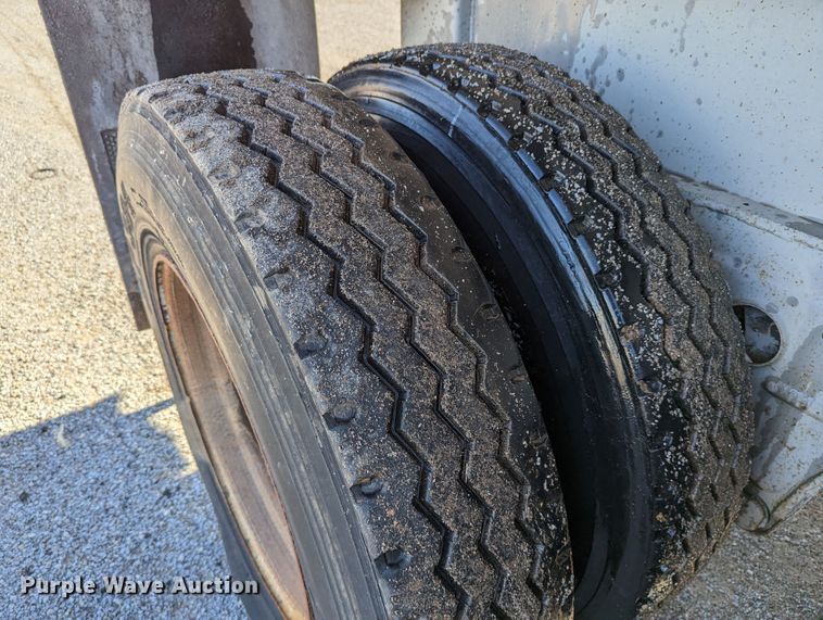 image for item LM9800 1983 Fruehauf ND1-22-7 DA5-24 F2U/C  end dump trailer